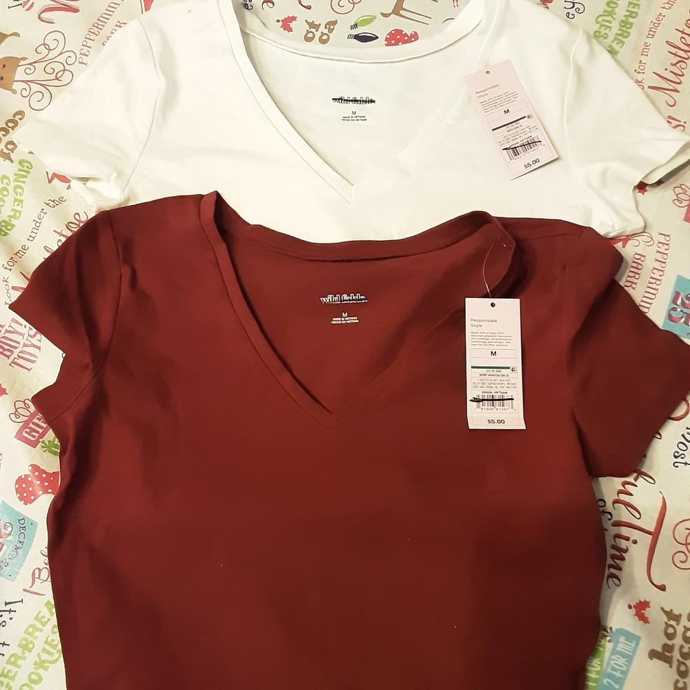 Women's Short Sleeve Top Pair Size Medium